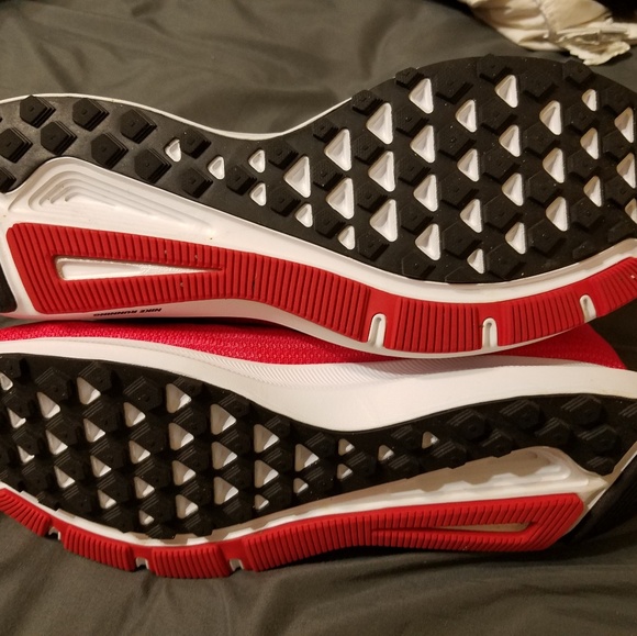 Nike 2018 red running shoes - Picture 6 of 8